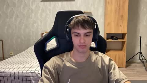 redbullshine online show from September 20, 2025, 1:34 pm