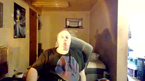 Snapshot of reddragon1195 chatting on December 25, 2024, 7:34 pm reddragon1195 online show from December 25, 2024, 7:34 pm