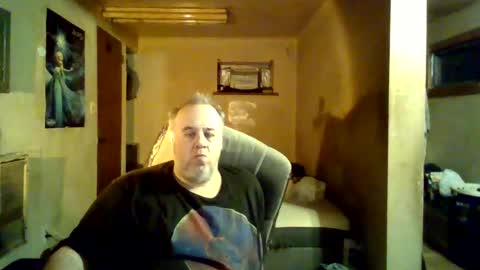 Snapshot of reddragon1195 chatting on December 25, 2024, 10:48 pm reddragon1195 online show from December 25, 2024, 10:48 pm
