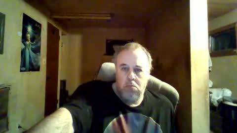 Snapshot of reddragon1195 chatting on January 4, 2025, 5:05 am reddragon1195 online show from January 4, 2025, 5:05 am