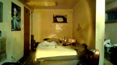 Snapshot of reddragon1195 chatting on January 14, 2025, 3:32 am reddragon1195 online show from January 14, 2025, 3:32 am