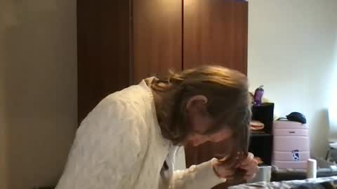 Snapshot of redfoxofficial chatting on December 15, 2025, 9:57 am Redfox online show from December 15, 2025, 9:57 am