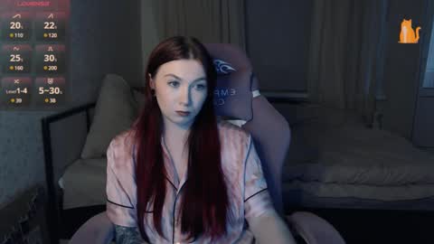 Lina online show from March 10, 2025, 3:41 pm