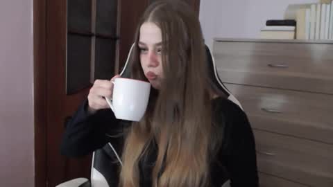 Lily online show from January 9, 2026, 2:25 am