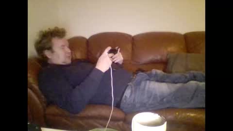 Snapshot of redlols chatting on October 13, 2025, 12:43 am redlols online show from October 13, 2025, 12:43 am