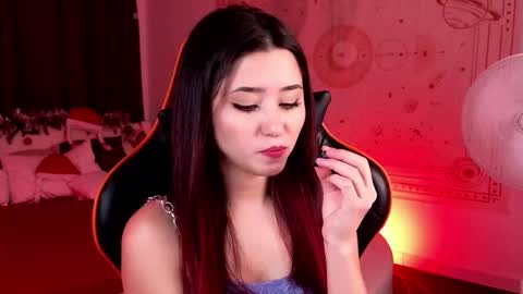 Snapshot of redmidnight_ chatting on December 5, 2025, 9:00 pm Kiara online show from December 5, 2025, 9:00 pm