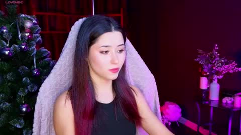 Snapshot of redmidnight_ chatting on January 7, 2026, 9:28 pm Kiara online show from January 7, 2026, 9:28 pm