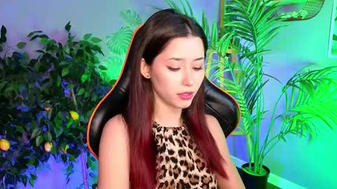 Snapshot of redmidnight_ chatting on January 14, 2026, 10:32 am Kiara online show from January 14, 2026, 10:32 am