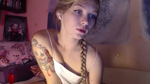 Ana online show from October 5, 2025, 9:51 am