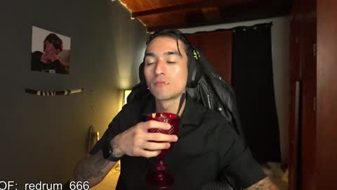 Snapshot of redrum_696 chatting on January 24, 2025, 4:39 pm Red online show from January 24, 2025, 4:39 pm