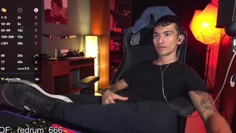 Snapshot of redrum_696 chatting on March 9, 2025, 2:07 am Red online show from March 9, 2025, 2:07 am