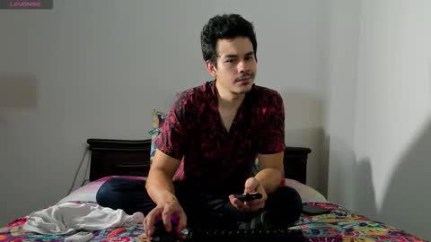 RedsoulReaver online show from November 28, 2025, 4:26 am