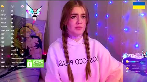 Snapshot of redvelveten chatting on February 24, 2025, 5:33 am Ronnie online show from February 24, 2025, 5:33 am
