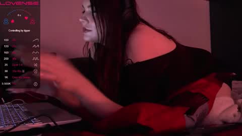 Snapshot of redyari chatting on January 10, 2026, 1:18 am Red online show from January 10, 2026, 1:18 am