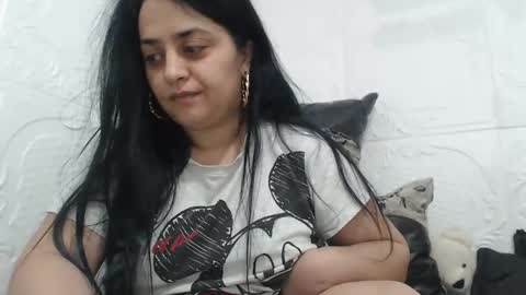 Snapshot of reeapassion chatting on February 18, 2025, 10:03 pm Reea online show from February 18, 2025, 10:03 pm