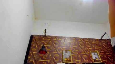 reed_kitty online show from December 5, 2025, 12:25 pm