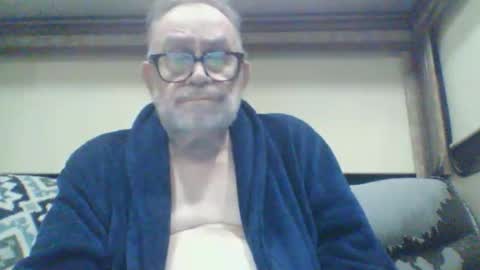 reese960384 online show from January 6, 2026, 9:13 am