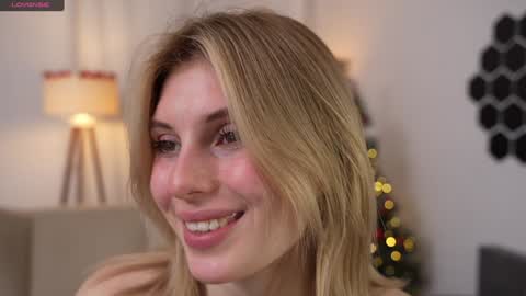 Snapshot of refined_style chatting on December 30, 2024, 7:37 am JessyinCherri yang online show from December 30, 2024, 7:37 am