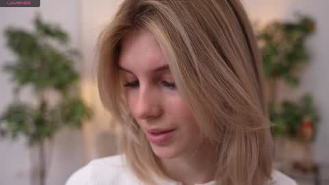 Snapshot of refined_style chatting on January 19, 2025, 7:25 am JessyinCherri yang online show from January 19, 2025, 7:25 am