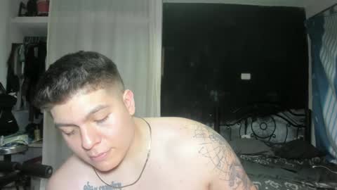 Snapshot of regan_jhonson chatting on December 3, 2024, 8:27 am regan_jhonson online show from December 3, 2024, 8:27 am