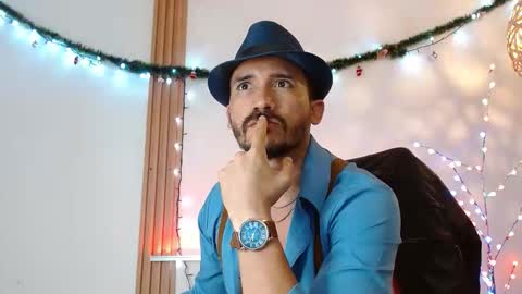   REIKO  online show from December 18, 2025, 4:35 pm