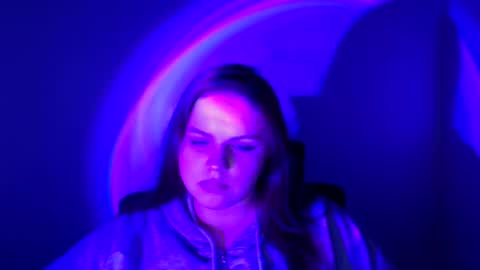 Snapshot of reinakitty_ chatting on December 22, 2025, 6:32 am Reina online show from December 22, 2025, 6:32 am