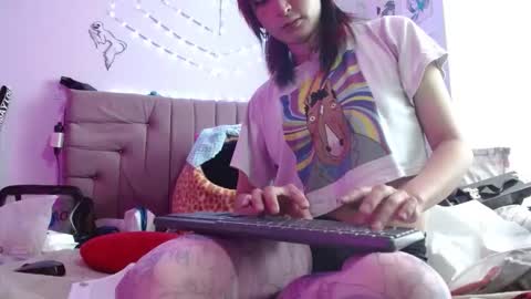 Snapshot of reiv_femboy chatting on December 5, 2025, 8:27 pm reiv_femboy online show from December 5, 2025, 8:27 pm