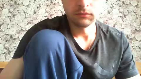 reliable_12 online show from April 17, 2026, 2:31 pm