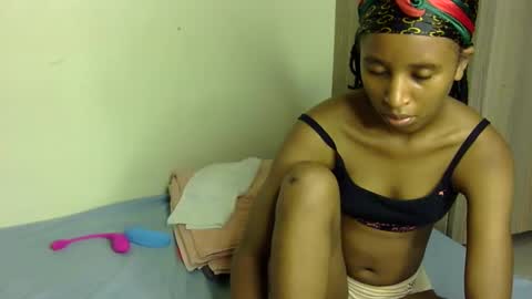 Snapshot of rellings_maya chatting on January 24, 2025, 3:11 am rellings-maya online show from January 24, 2025, 3:11 am