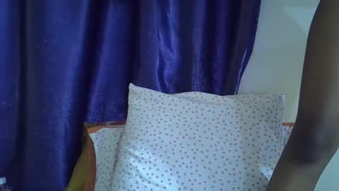Snapshot of rellings_maya chatting on October 4, 2025, 7:06 am rellings-maya online show from October 4, 2025, 7:06 am