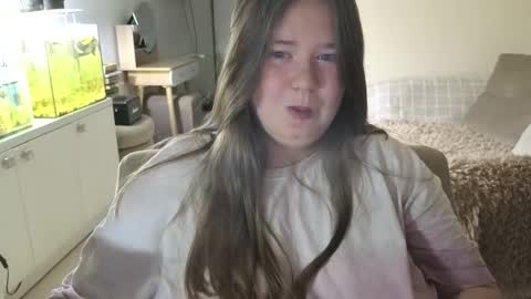 Snapshot of remirann_ chatting on October 16, 2025, 6:09 pm Ann OF - remirann21 online show from October 16, 2025, 6:09 pm