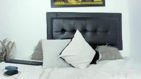 Laura online show from January 21, 2025, 10:08 pm