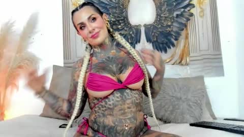 Laura online show from September 19, 2025, 11:49 pm