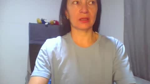 renata_hot1 online show from April 16, 2026, 1:28 am