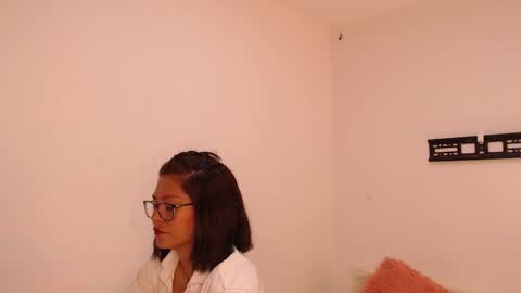 renataj online show from October 17, 2025, 2:08 pm