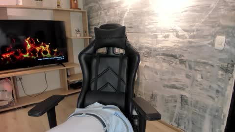 Snapshot of renatamason chatting on February 24, 2026, 9:51 am Renata online show from February 24, 2026, 9:51 am