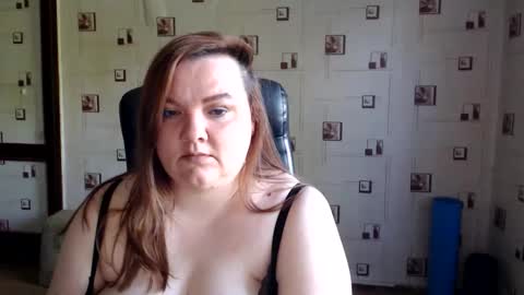 renataoia online show from May 31, 2026, 1:29 pm