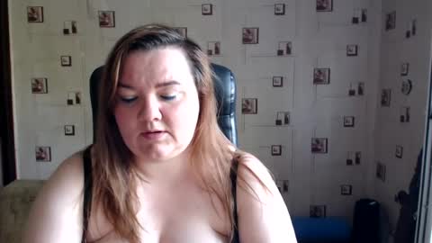 renataoia online show from July 19, 2026, 1:48 pm