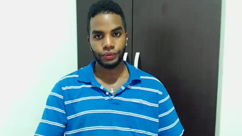 Snapshot of rene_hotman chatting on September 28, 2025, 7:41 pm Rene online show from September 28, 2025, 7:41 pm