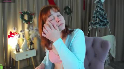 Snapshot of rene_shine chatting on December 22, 2025, 3:42 pm rene_shine online show from December 22, 2025, 3:42 pm