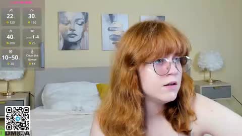 Snapshot of reneefoxy_ chatting on July 20, 2026, 12:47 am reneefoxy_ online show from July 20, 2026, 12:47 am