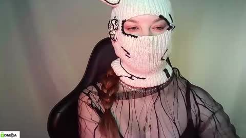 Snapshot of renesme_lusilia chatting on May 18, 2026, 2:07 am Renesme White Im here from Monday to Friday online show from May 18, 2026, 2:07 am