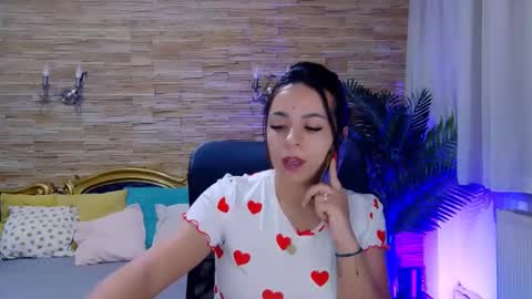 Snapshot of renesmesweet chatting on February 21, 2025, 12:06 pm renesmesweet online show from February 21, 2025, 12:06 pm