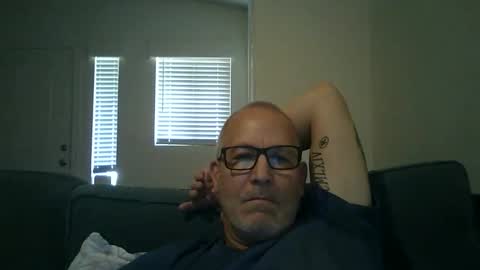 Snapshot of renewaz chatting on April 4, 2026, 6:38 pm Renewaz online show from April 4, 2026, 6:38 pm