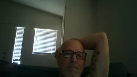 Snapshot of renewaz chatting on April 5, 2026, 5:21 pm Renewaz online show from April 5, 2026, 5:21 pm
