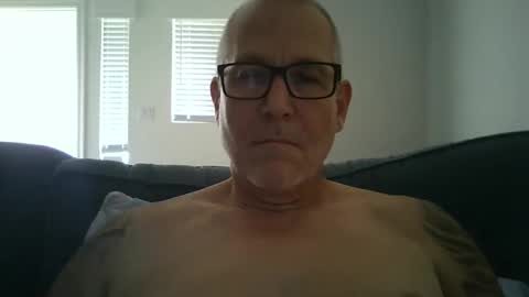Snapshot of renewaz chatting on April 12, 2026, 6:13 pm Renewaz online show from April 12, 2026, 6:13 pm