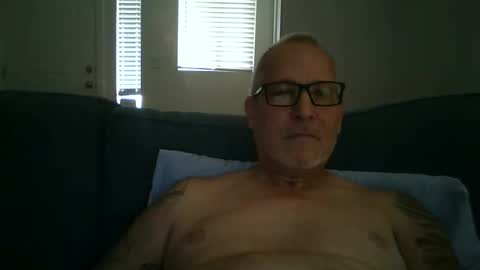 Snapshot of renewaz chatting on April 16, 2026, 5:58 pm Renewaz online show from April 16, 2026, 5:58 pm