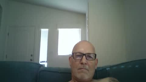 Snapshot of renewaz chatting on April 23, 2026, 4:31 pm Renewaz online show from April 23, 2026, 4:31 pm