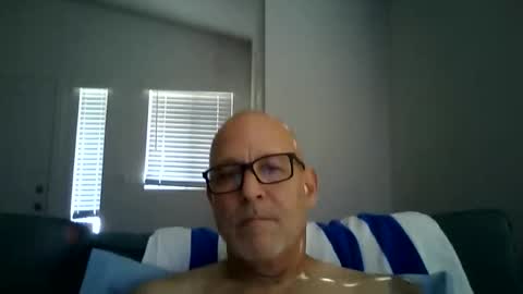 Snapshot of renewaz chatting on May 24, 2026, 4:12 pm Renewaz online show from May 24, 2026, 4:12 pm