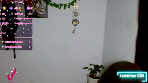 renne155269 online show from November 10, 2025, 9:36 pm